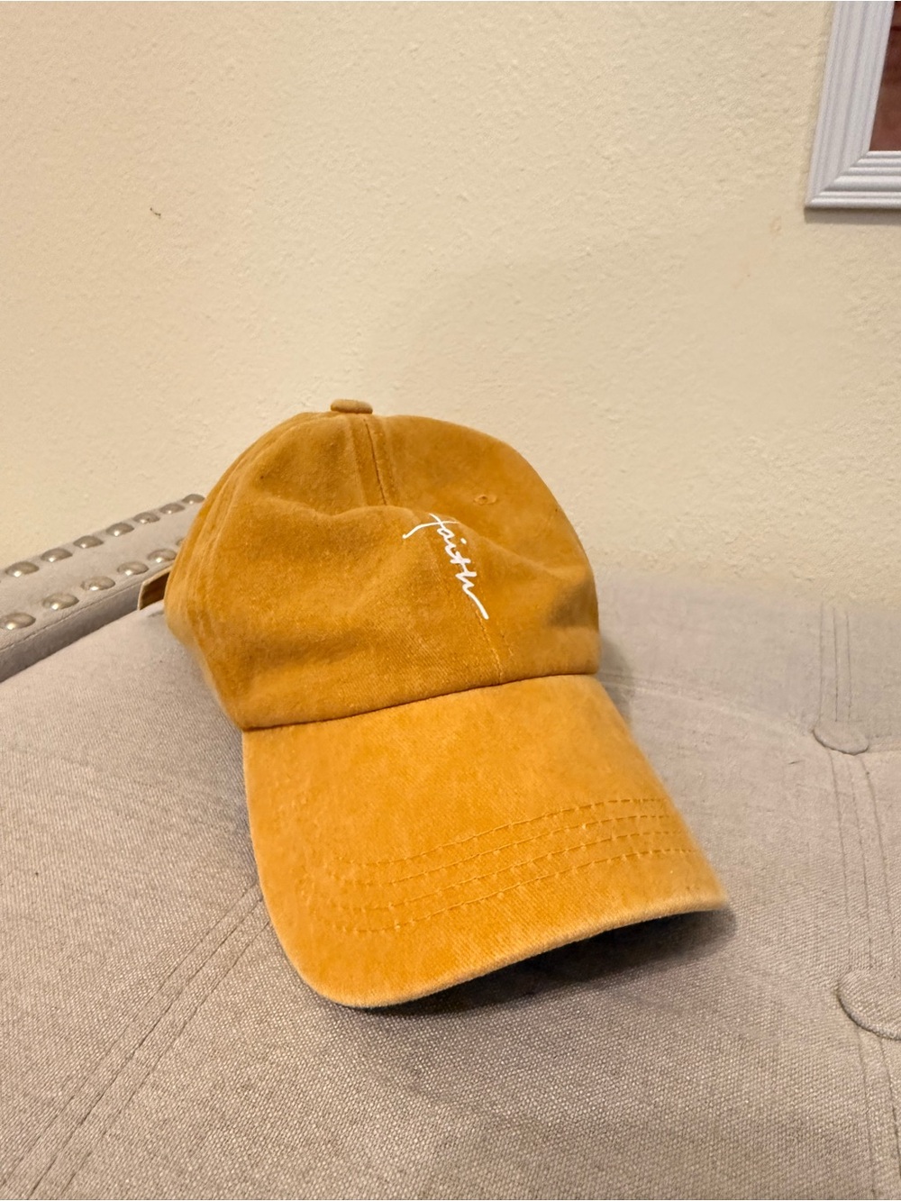 yellow cap - Picture 3 of 4